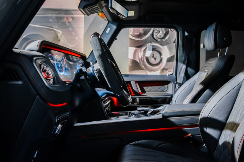 Mercedes G63 4×4² lleno