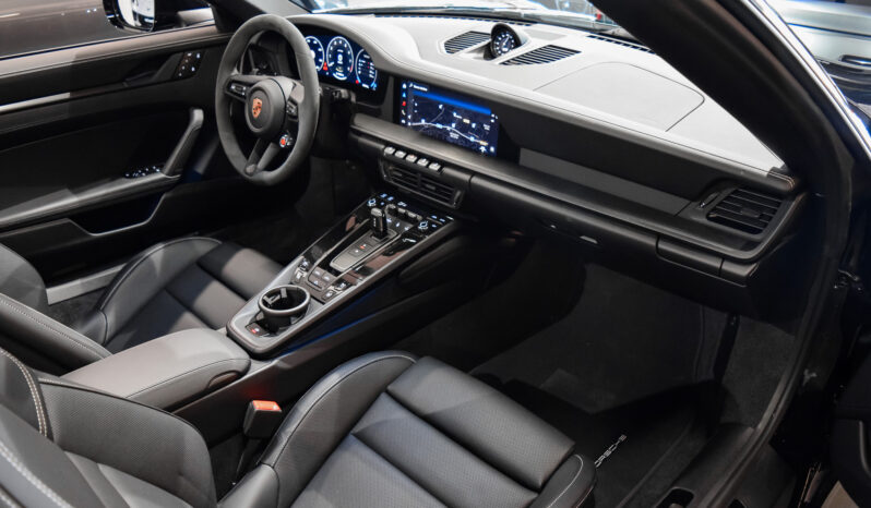 Porsche 911 Carrera GTS Cabrio lleno