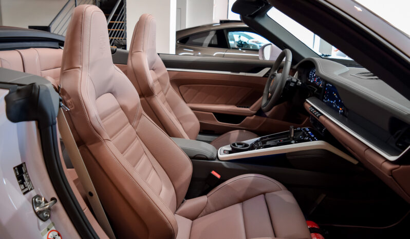 Porsche 911 Carrera Cabrio lleno