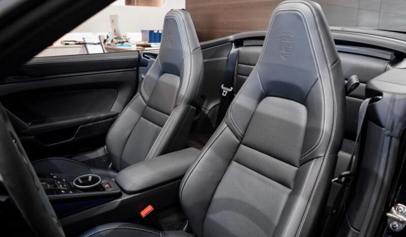 Porsche 911 Carrera GTS Cabrio lleno