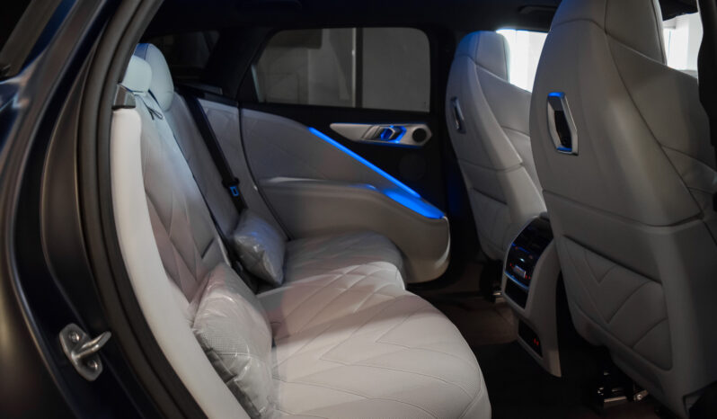 BMW XM Label Red lleno