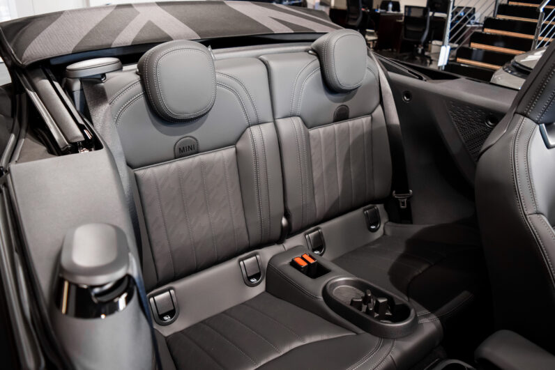 Mini John Cooper Works Cabrio lleno