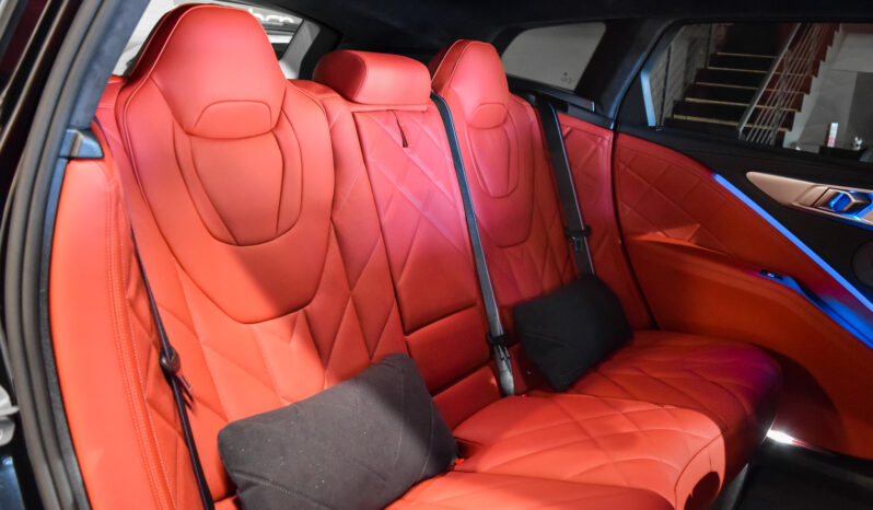 BMW XM 50e lleno