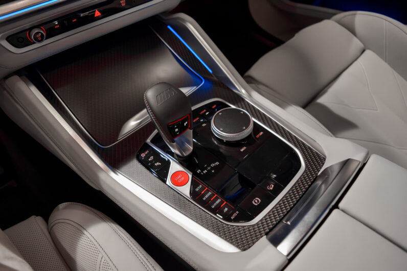 BMW XM Label Red lleno