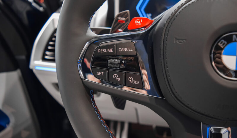 BMW XM Label Red lleno