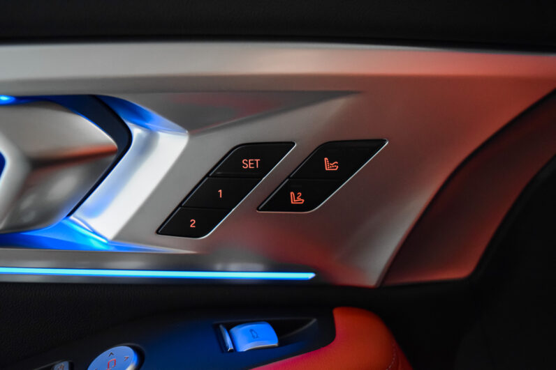 BMW XM 50e lleno