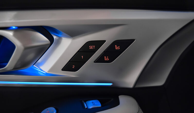 BMW XM Label Red lleno
