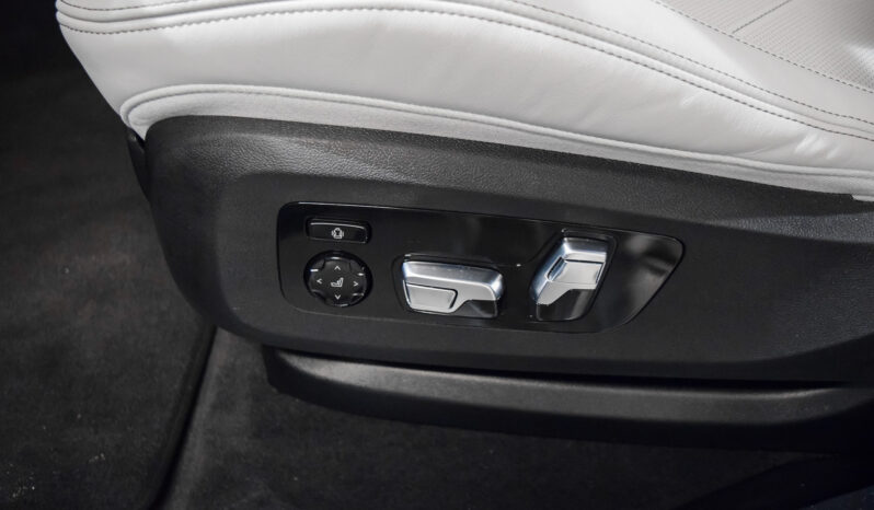 BMW XM Label Red lleno
