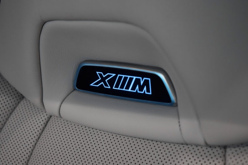 BMW XM Label Red lleno