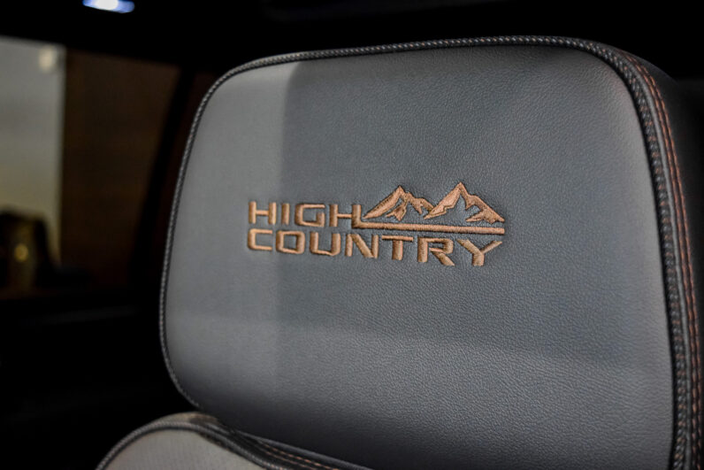 Chevrolet  Suburban High Country lleno