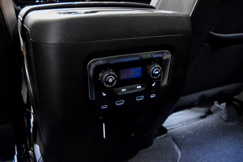Chevrolet  Suburban High Country lleno