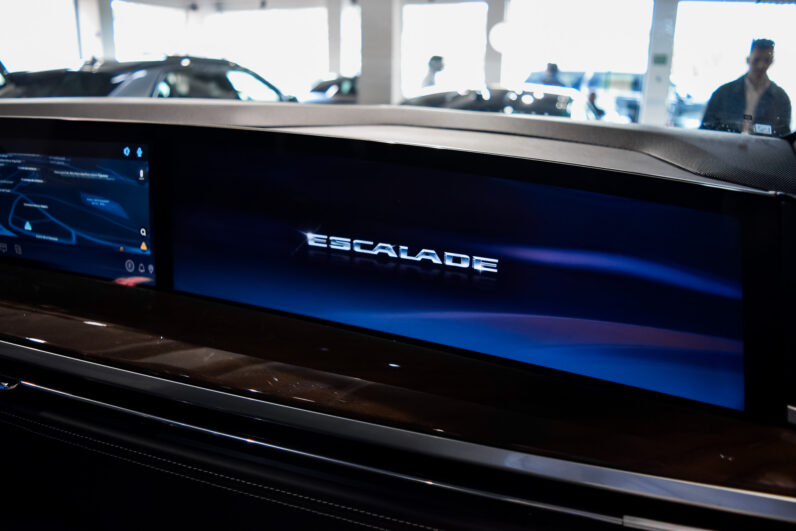 Cadillac Escalade 6.2 V8 Platinum Luxury ESV lleno