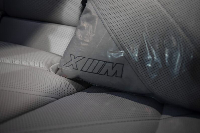 BMW XM Label Red lleno