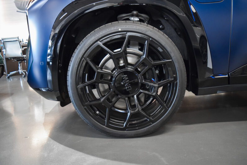 BMW XM Label Red lleno