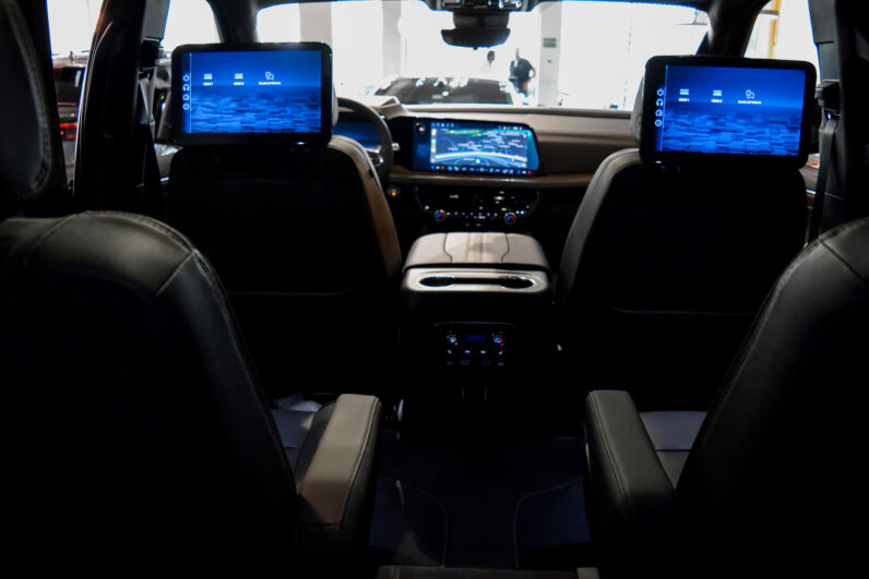 Chevrolet  Suburban High Country lleno