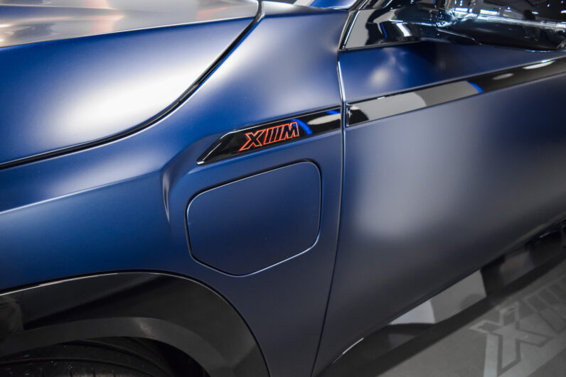 BMW XM Label Red lleno