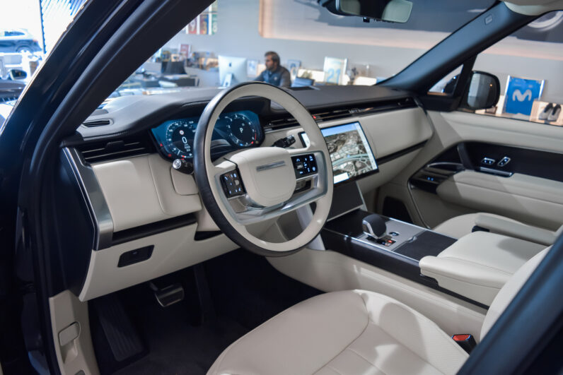 Range Rover Autobiography LWB 7p lleno