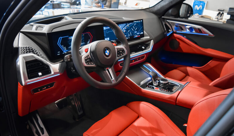 BMW XM 50e lleno