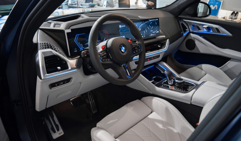 BMW XM Label Red lleno