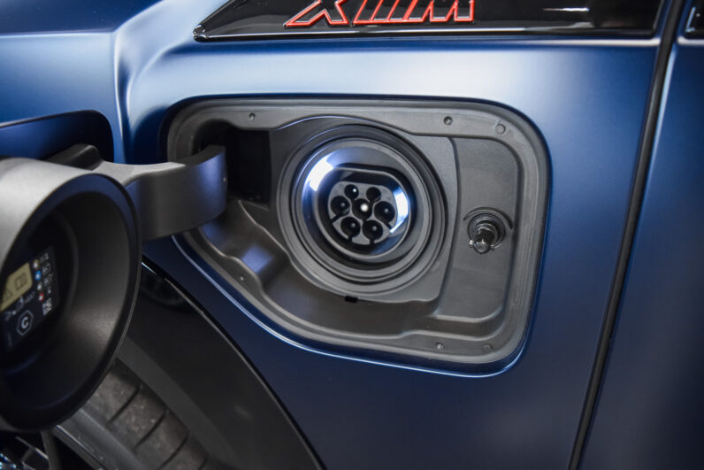 BMW XM Label Red lleno