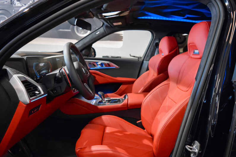 BMW XM 50e lleno