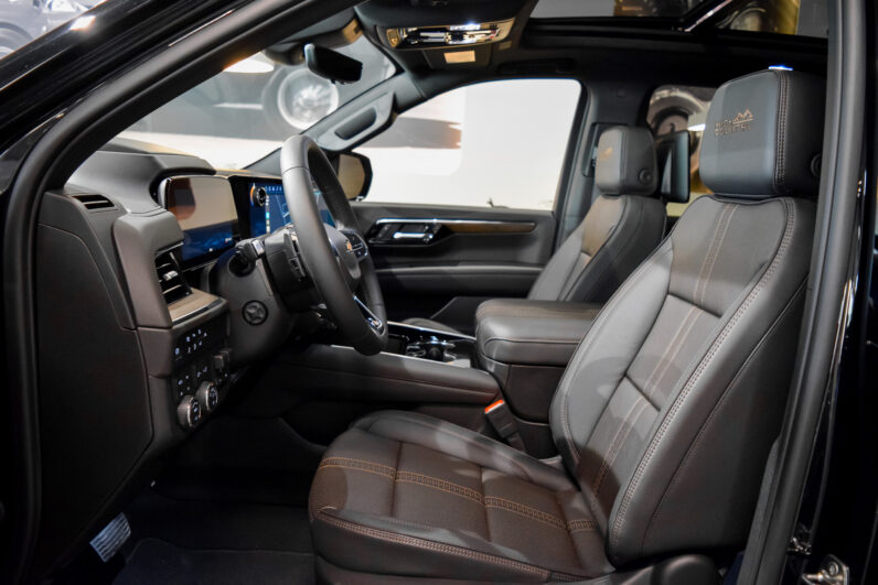 Chevrolet  Suburban High Country lleno