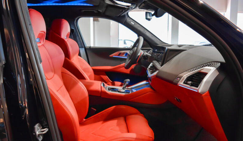 BMW XM 50e lleno