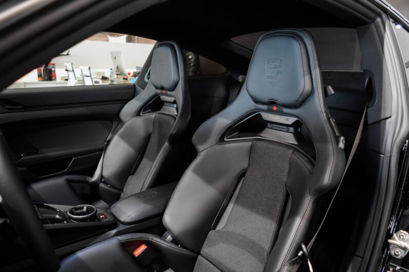 Porsche 911 GT3 Touring lleno