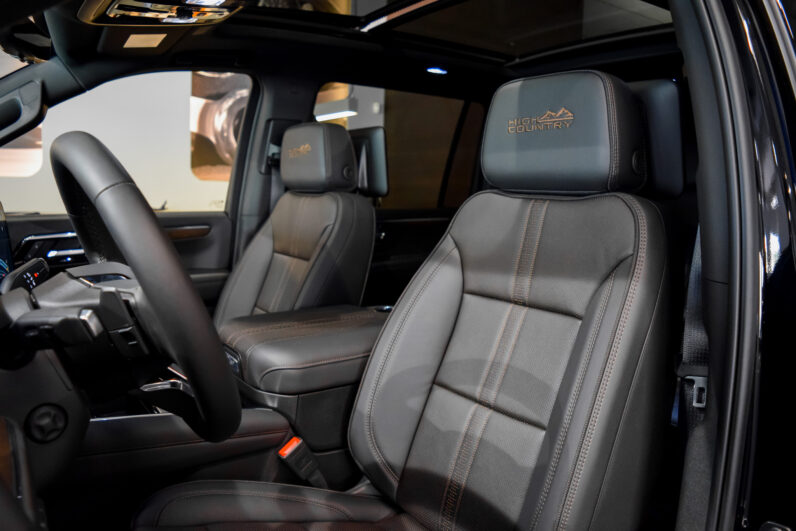 Chevrolet  Suburban High Country lleno