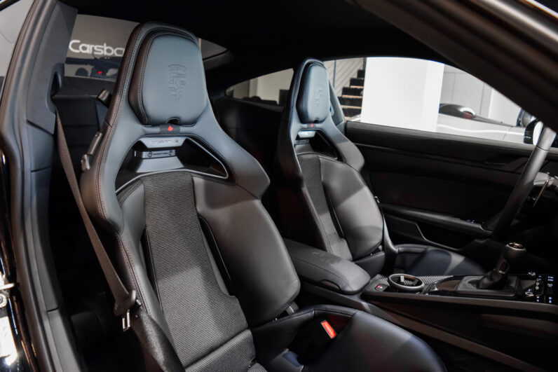 Porsche 911 GT3 Touring lleno