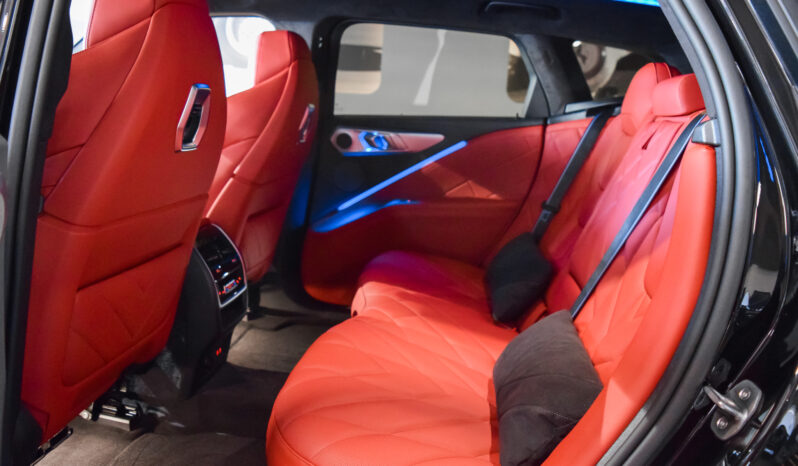 BMW XM 50e lleno