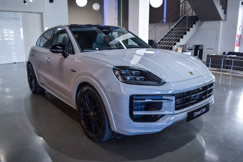 Porsche Cayenne Coupé E-Hybrid Black Edition