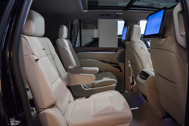 Cadillac Escalade 6.2 V8 Platinum Sport ESV lleno