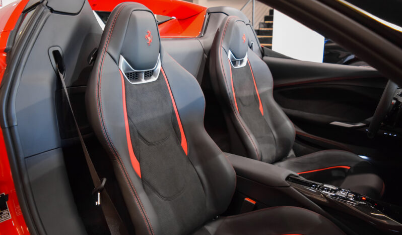 Ferrari 296 GTS lleno
