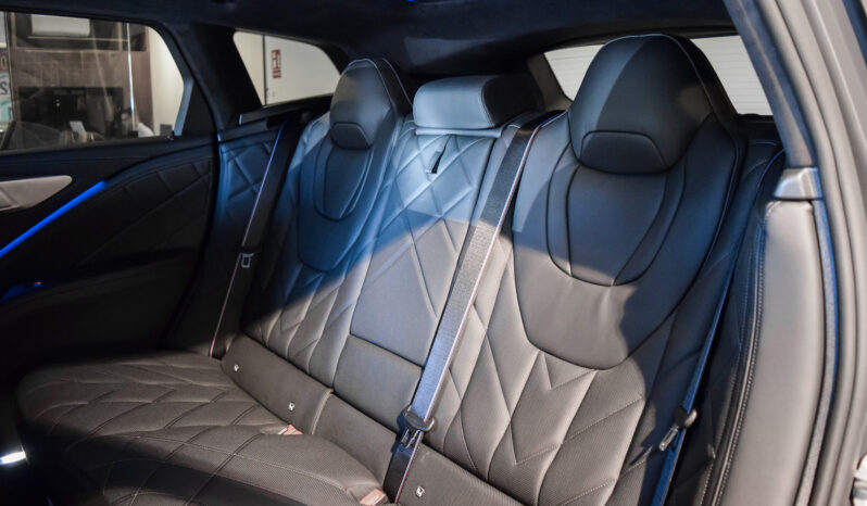 BMW XM 50e lleno