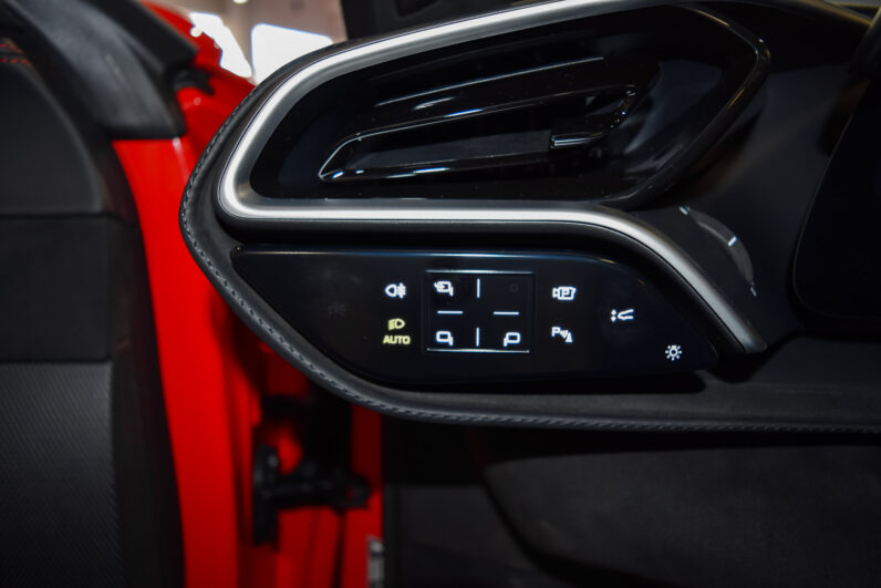 Ferrari 296 GTS lleno