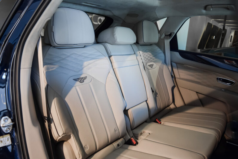 Bentley Bentayga Atelier Edition lleno