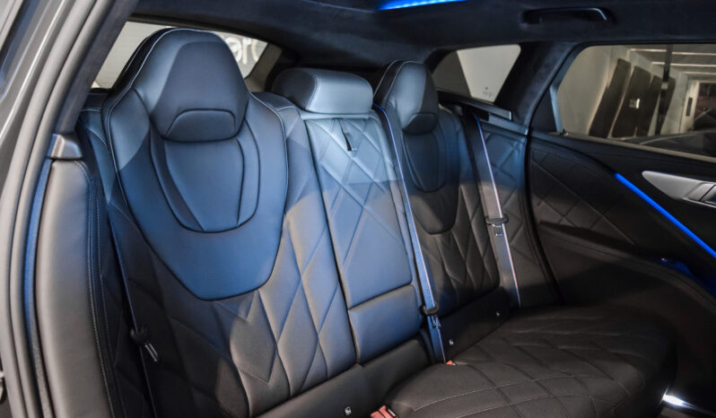 BMW XM 50e lleno