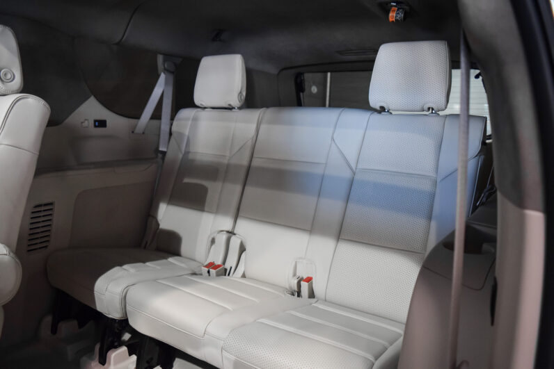 Cadillac Escalade 6.2 V8 Platinum Sport ESV lleno