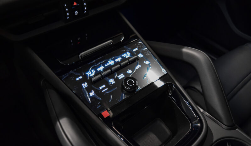 Porsche Cayenne Coupé E-Hybrid Black Edition lleno