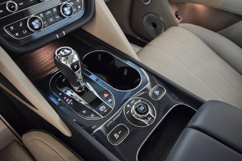 Bentley Bentayga Atelier Edition lleno