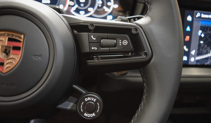 Porsche Cayenne Coupé E-Hybrid Black Edition lleno