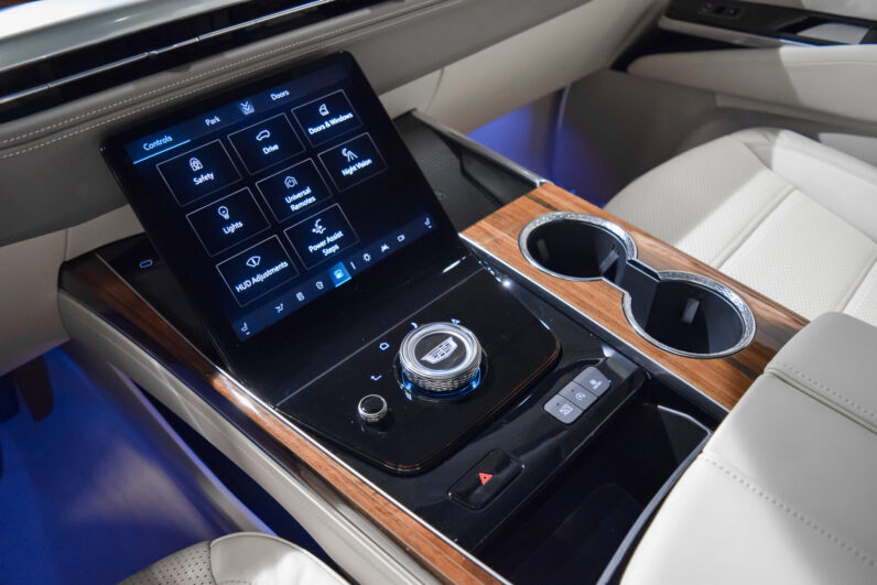 Cadillac Escalade 6.2 V8 Platinum Sport ESV lleno