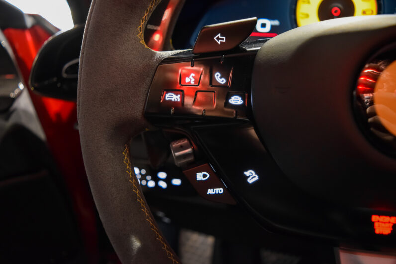 Ferrari Purosangue lleno