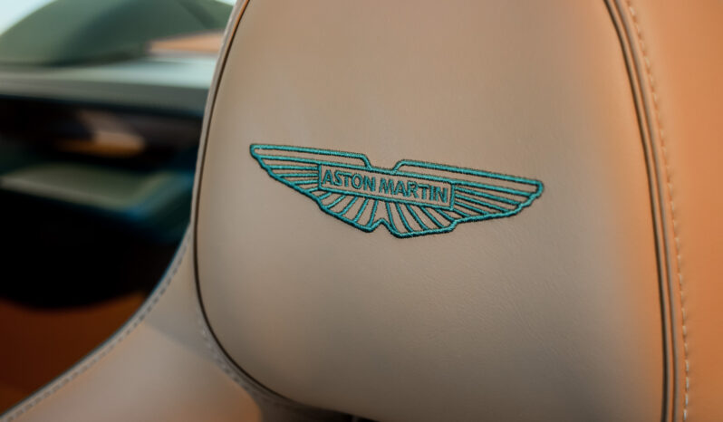 Aston Martin Vanquish Volante lleno