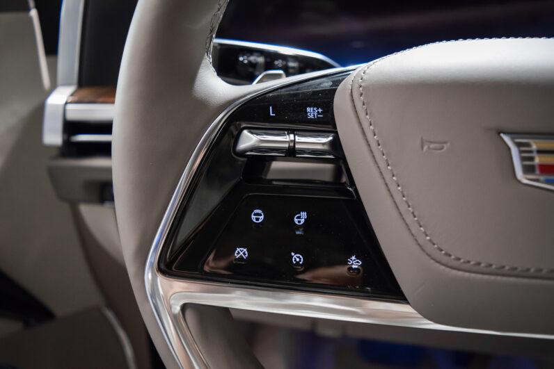 Cadillac Escalade 6.2 V8 Platinum Sport ESV lleno