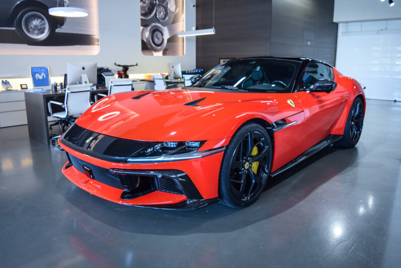 Ferrari 12 Cillindri lleno