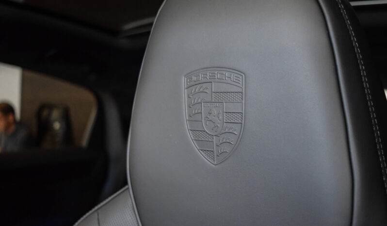 Porsche Cayenne Coupé E-Hybrid Black Edition lleno