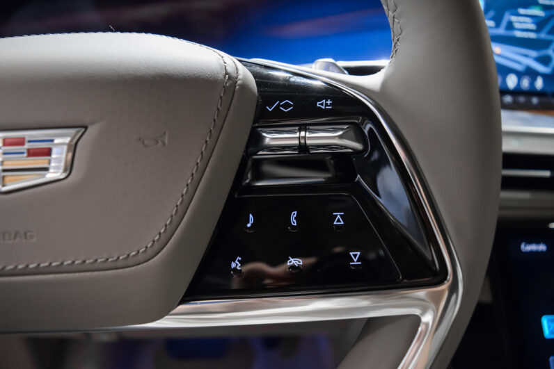 Cadillac Escalade 6.2 V8 Platinum Sport ESV lleno