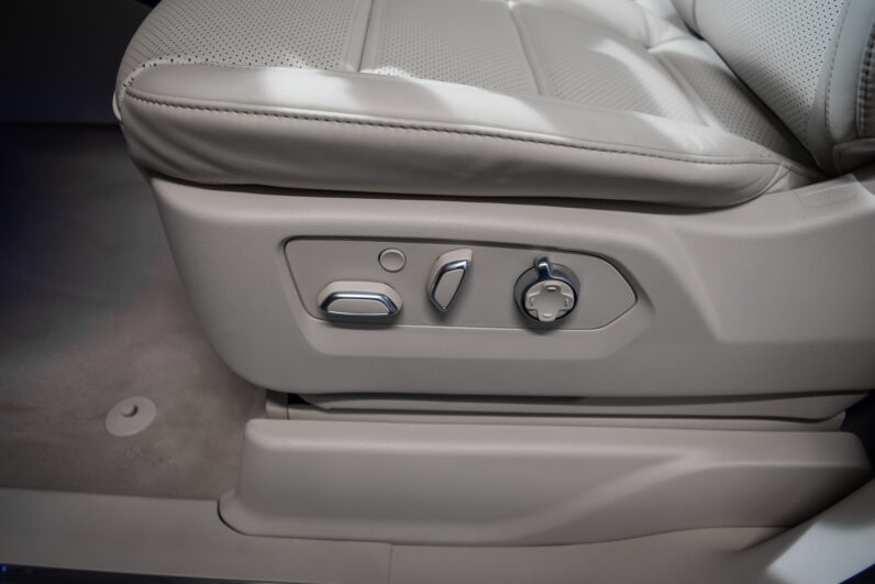 Cadillac Escalade 6.2 V8 Platinum Sport ESV lleno